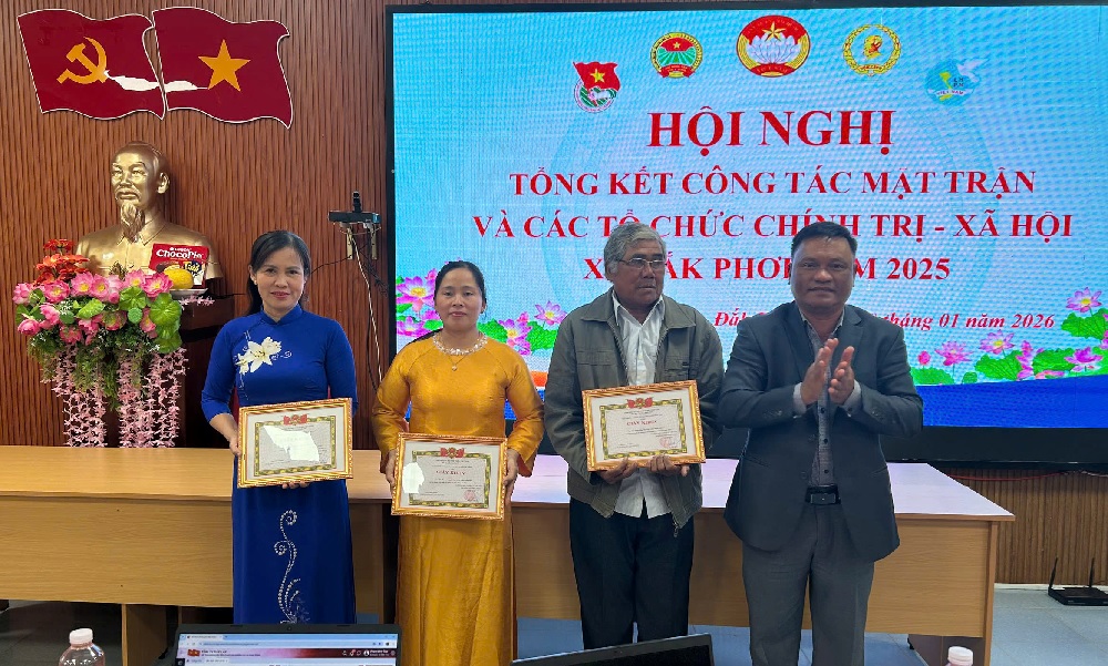 Hội nghị tổng kết công tác Mặt trận và các tổ chức chính trị - xã hội xã Đắk Phơi năm 2025